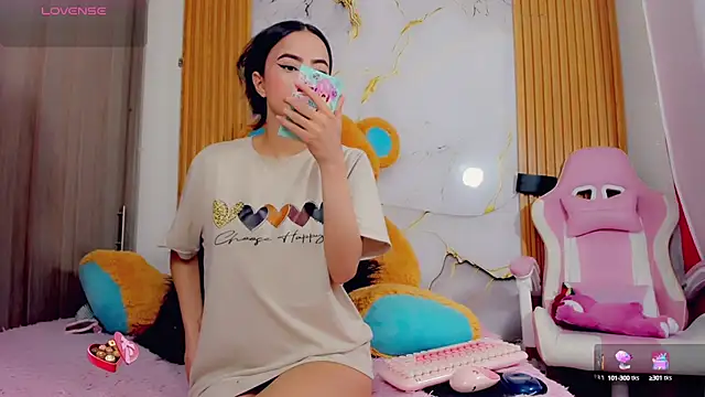 Snapshot of ValeriCardenas chatting on 10, 9, 2025 ValeriCardenas online show from 10, 9, 2025