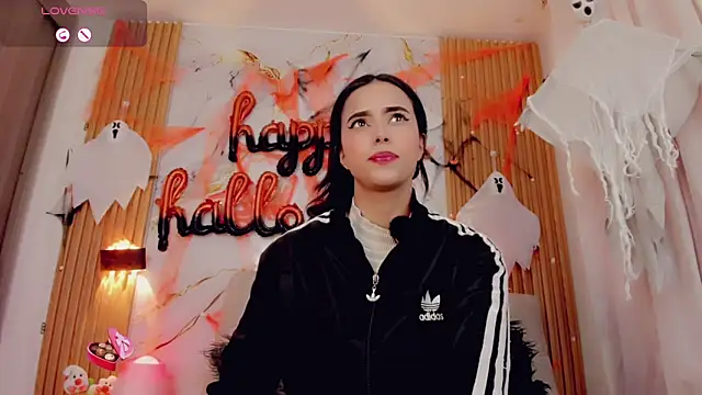 Snapshot of ValeriCardenas chatting on 24, 10, 2025 ValeriCardenas online show from 24, 10, 2025