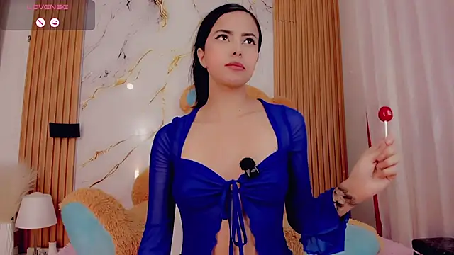 ValeriCardenas online show from 4, 2, 2026