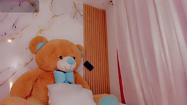 ValeriCardenas online show from 5, 2, 2026