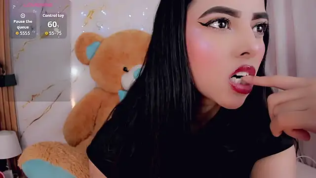 Snapshot of ValeriCardenas chatting on 3, 6, 2026 ValeriCardenas online show from 3, 6, 2026