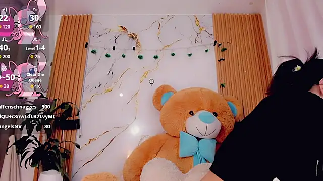 ValeriCardenas online show from 11, 4, 2026