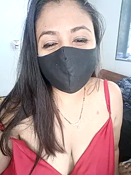 Snapshot of neha_rohan12 chatting on 1, 12, 2025 neha rohan12 online show from 1, 12, 2025