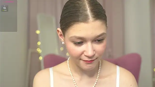 Kelly Ember online show from 10, 10, 2025