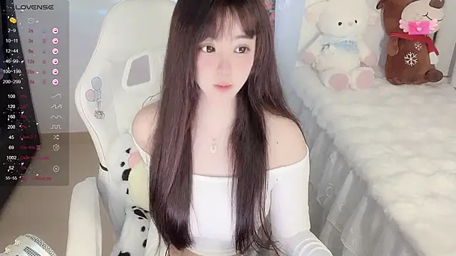 Milla-z online show from 4, 10, 2025