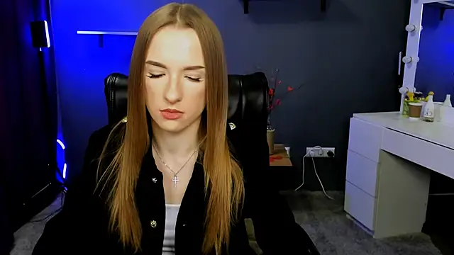 doll vey online show from 6, 3, 2025