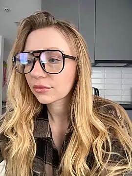 EvaBrooklyn online show from 20, 3, 2025