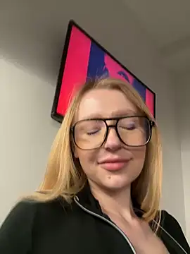EvaBrooklyn online show from 28, 2, 2025