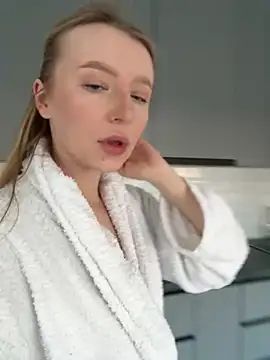 EvaBrooklyn online show from 28, 2, 2025