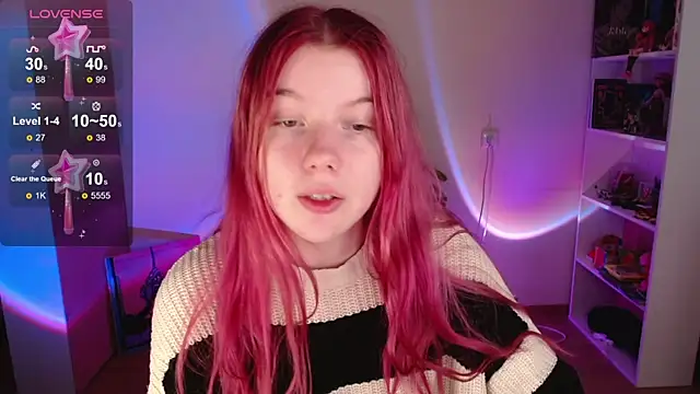 Strawberry juli online show from 20, 10, 2025