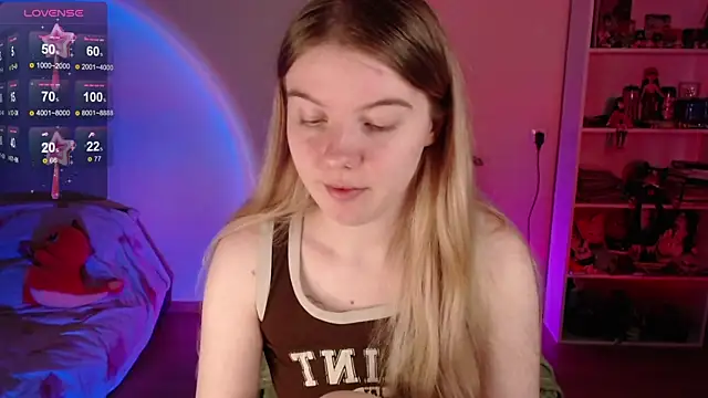 Snapshot of Strawberry_juli chatting on 19, 5, 2026 Strawberry juli online show from 19, 5, 2026