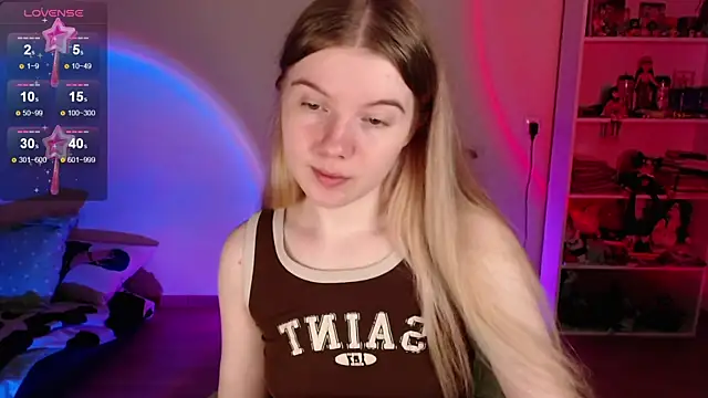 Snapshot of Strawberry_juli chatting on 23, 5, 2026 Strawberry juli online show from 23, 5, 2026