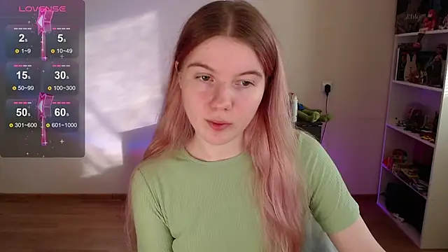 Strawberry juli online show from 15, 1, 2026