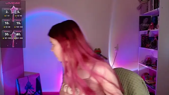 Strawberry juli online show from 21, 10, 2025