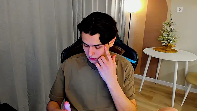 Snapshot of TravisRevas chatting on 2, 2, 2026 TravisRevas online show from 2, 2, 2026