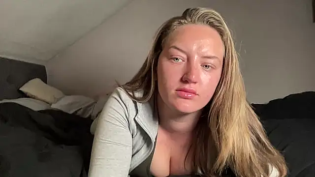 MissMaisiex online show from 13, 4, 2026