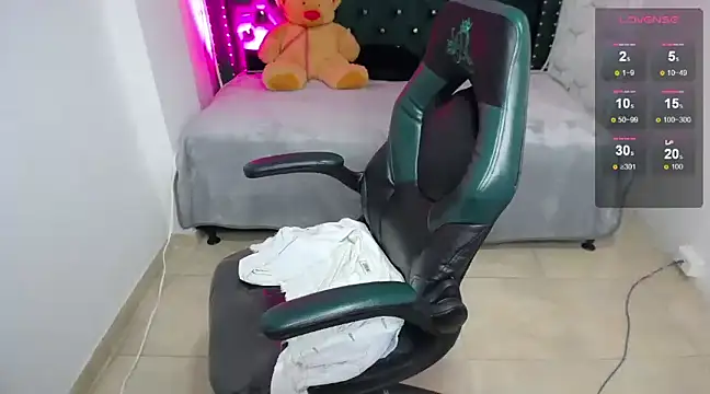 Sarah evansm online show from 12, 3, 2025