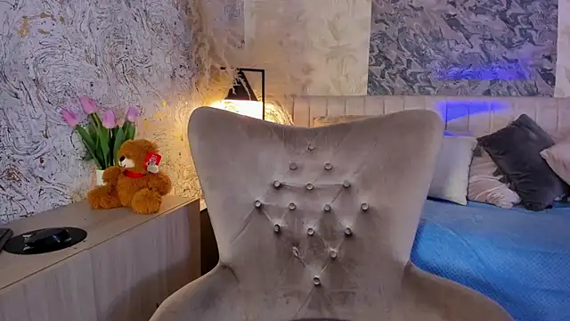 Arianaa collins online show from 10, 3, 2026