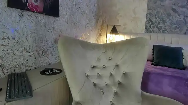 Arianaa collins online show from 14, 11, 2025