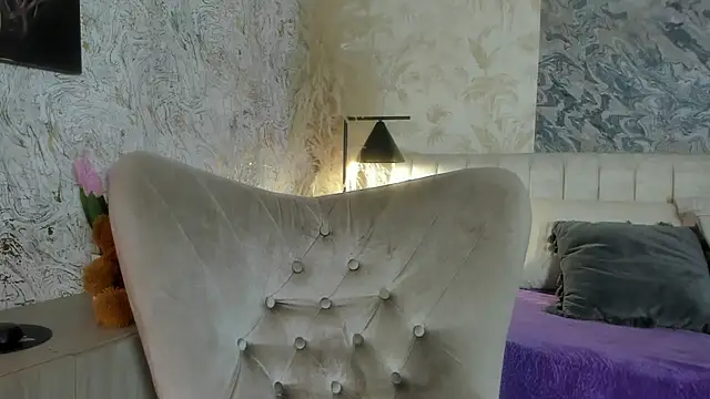 Arianaa collins online show from 22, 11, 2025