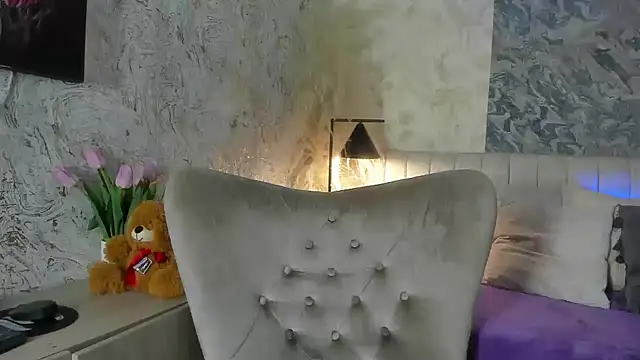 Arianaa collins online show from 31, 10, 2025