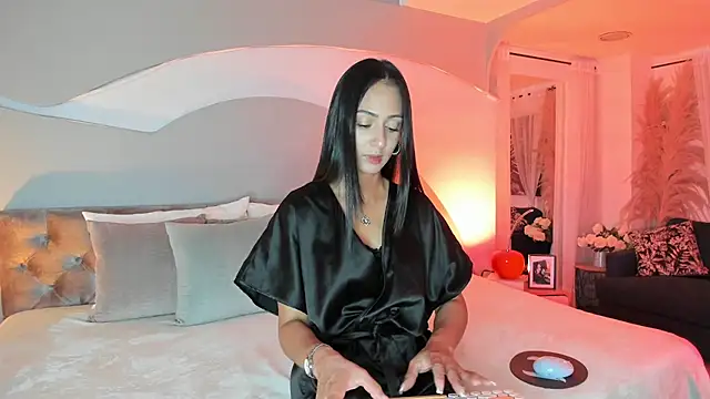 Elizabeth clark  online show from 15, 1, 2026