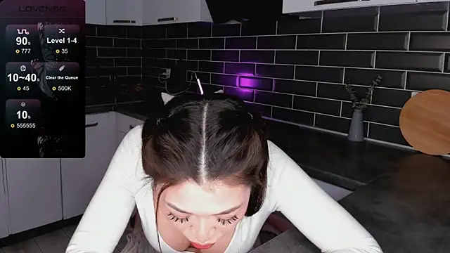 ShaiyaMinn3 online show from 17, 12, 2025