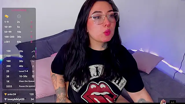 Snapshot of Curvybaddie99 chatting on 8, 1, 2026 Curvybaddie99 online show from 8, 1, 2026