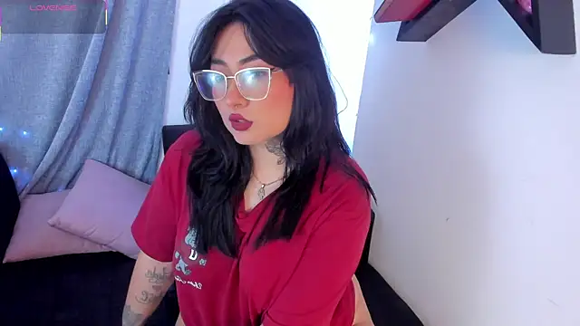 Snapshot of Curvybaddie99 chatting on 7, 11, 2025 Curvybaddie99 online show from 7, 11, 2025