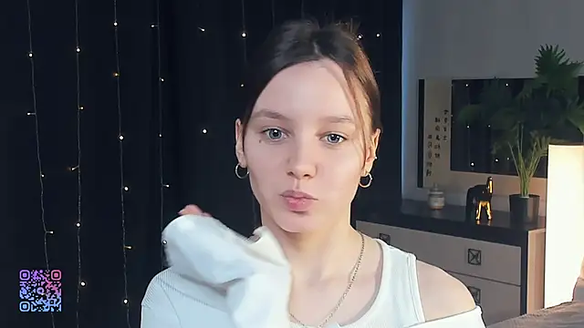 EdinaCordner online show from 3, 3, 2025