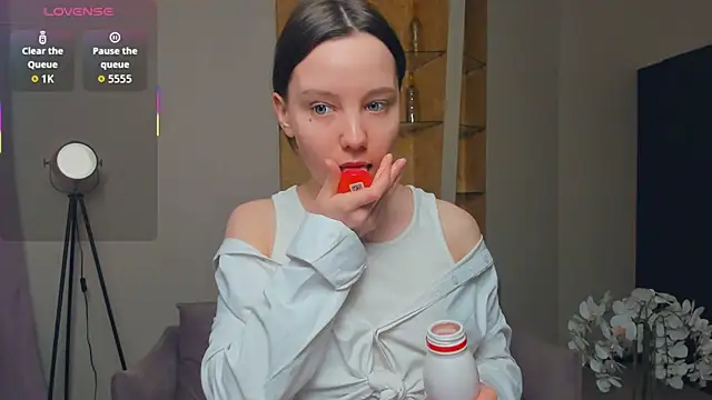 EdinaCordner online show from 17, 10, 2025