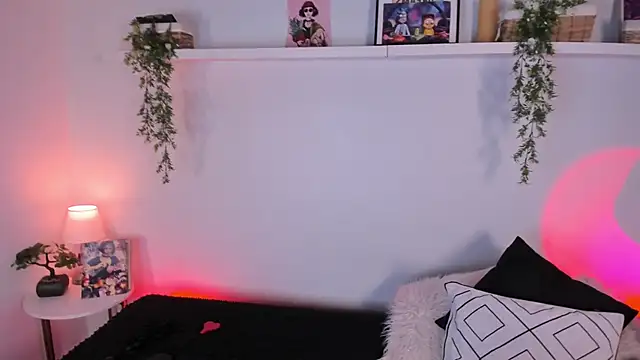 Snapshot of purplemoonn_ chatting on 13, 9, 2025 purplemoonn online show from 13, 9, 2025