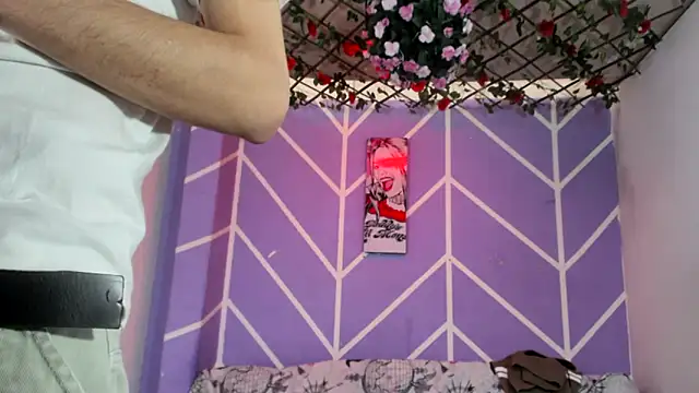 Maxxi hot23 online show from 19, 9, 2025