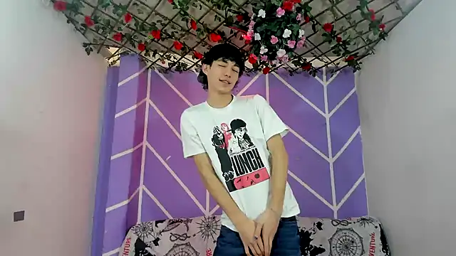 Maxxi hot23 online show from 11, 10, 2025