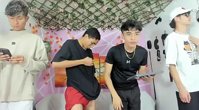 Maxxi hot23 online show from 4, 3, 2025