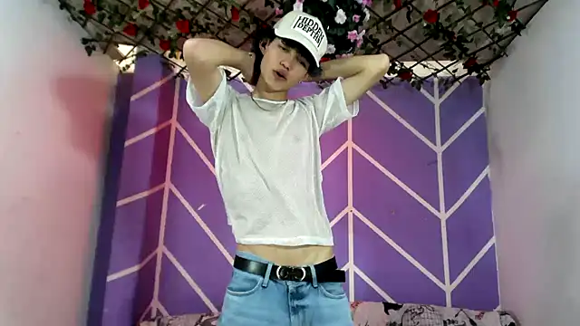 Maxxi hot23 online show from 25, 9, 2025