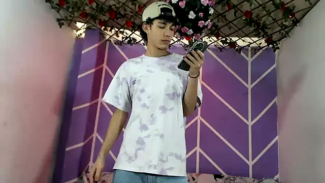 Maxxi hot23 online show from 21, 9, 2025