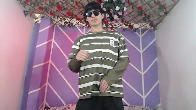 Maxxi hot23 online show from 14, 10, 2025