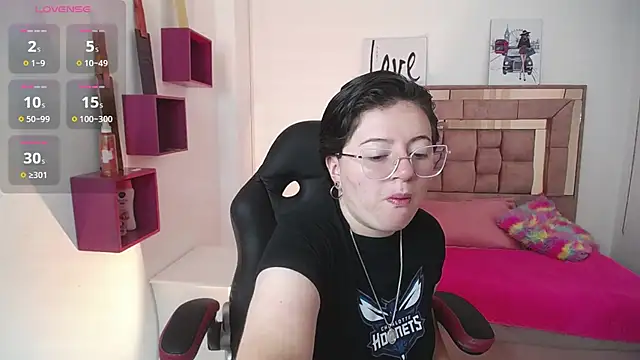 safyka online show from 6, 11, 2025