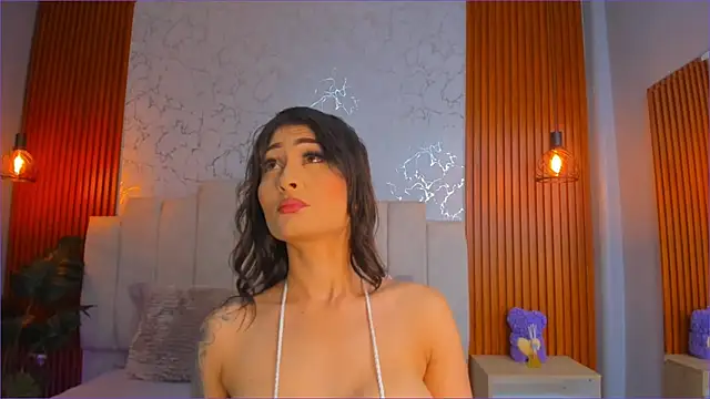 ScarlettWallace online show from 27, 3, 2026