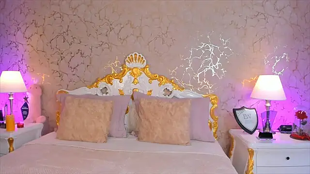 ScarlettWallace online show from 16, 11, 2025