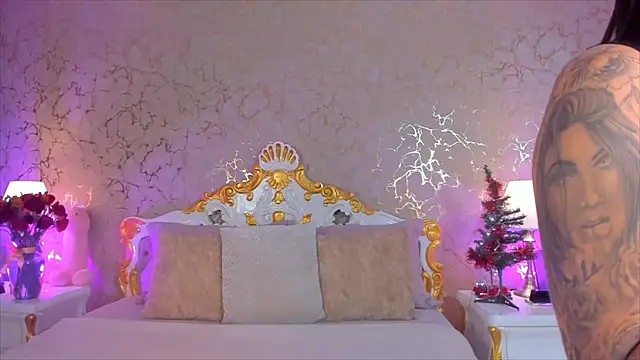 ScarlettWallace online show from 18, 12, 2025