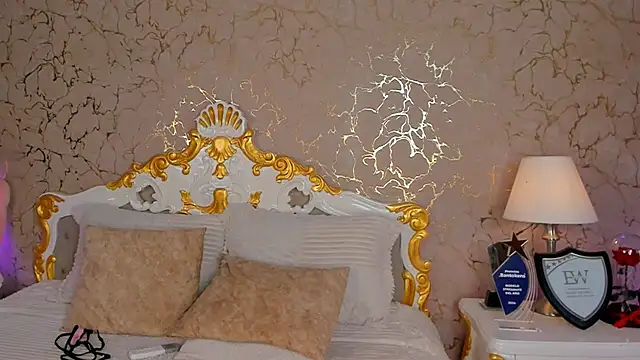 ScarlettWallace online show from 19, 3, 2025