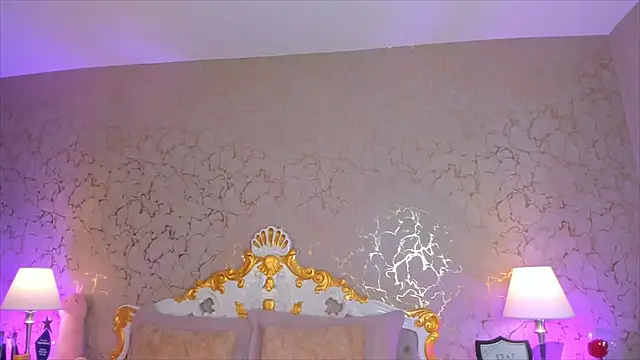 ScarlettWallace online show from 14, 11, 2025