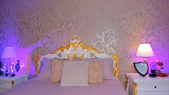 ScarlettWallace online show from 31, 10, 2025