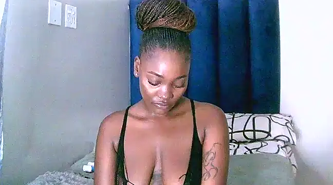 Snapshot of PrincessTamara chatting on 28, 2, 2025 PrincessTamara online show from 28, 2, 2025