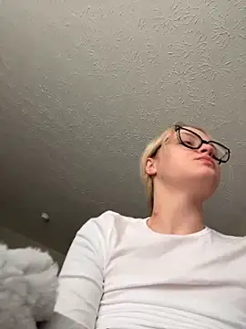 sluttypumpkin online show from 14, 11, 2025