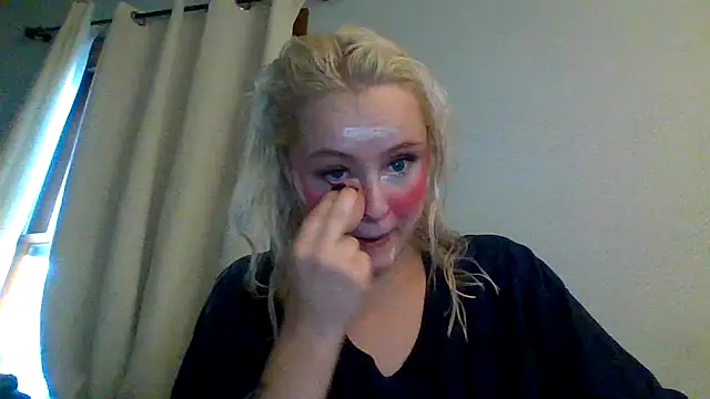 sluttypumpkin online show from 8, 7, 2026