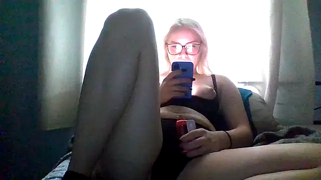 sluttypumpkin online show from 26, 6, 2026