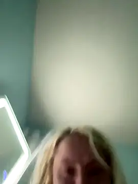 sluttypumpkin online show from 19, 9, 2025
